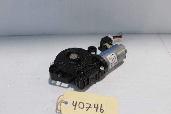 Mercedes Benz W176 A Class Roller Blind Motor A1769063700, A1769068700