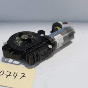 Mercedes Benz W176 A Class Sunroof Glass Motor A1769064600, A1769006902 - Image 2
