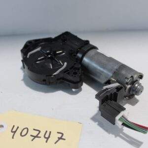 Mercedes Benz W176 A Class Sunroof Glass Motor A1769064600, A1769006902 - Image 3