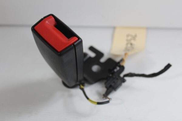 Mercedes Benz W205 C Class Rear Left Seat Belt Buckle Clasp A2058600369