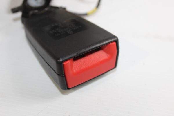 Mercedes Benz W205 C Class Rear Left Seat Belt Buckle Clasp A2058600369