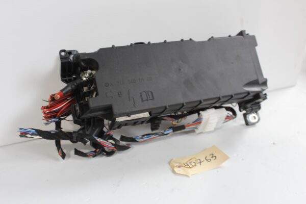 Mercedes Benz W176 W117 A CLA Class Front Fuse Relay Box A2465400140 A2469066600