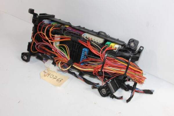 Mercedes Benz W176 W117 A CLA Class Front Fuse Relay Box A2465400140 A2469066600