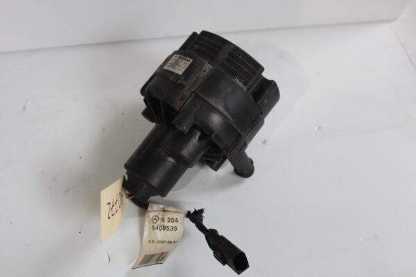 Mercedes Benz W204 C63 W212 E63 Air Pump A0001405985, A0001407185