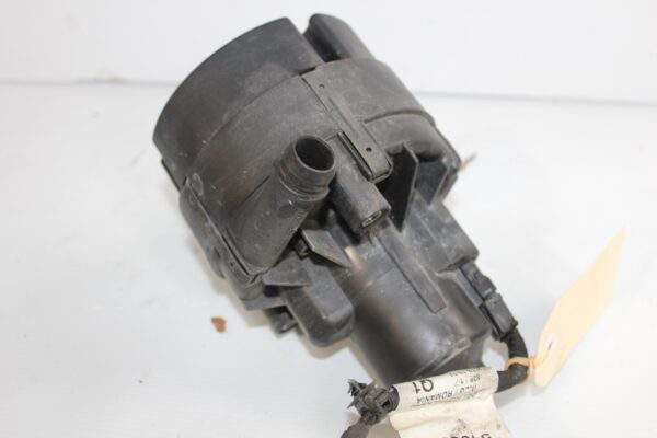 Mercedes Benz W204 C63 W212 E63 Air Pump A0001405985, A0001407185