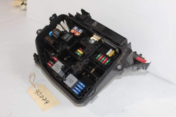 Mercedes Benz W177 A Class Engine Bay Battery Power Fuse Box A1775404307
