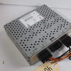 Mercedes Benz W212 E63 TV Tuner Control Unit Module A2129009222 - Image 4