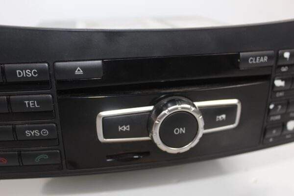 Mercedes Benz W212 E Class Radio Headunit Comand Unit A2129005327