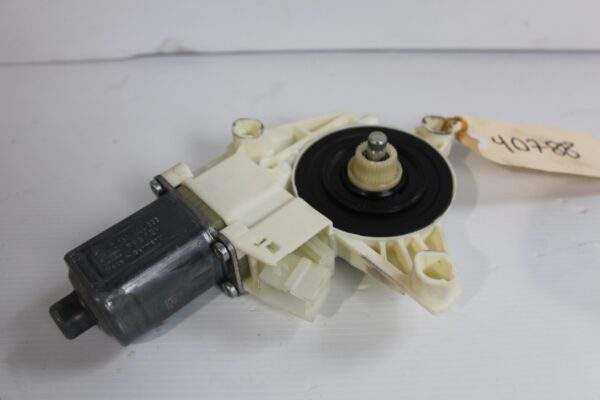 Mercedes Benz W212 E Class Drivers Window Regulator Motor A2129066702
