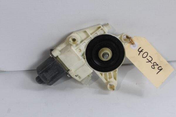 Mercedes Benz W204 W212 C E Class Rear Window Regulator Motor A2048200642