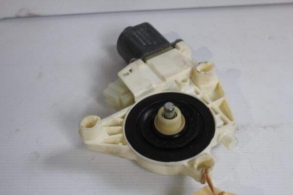 Mercedes Benz W204 W212 C E Class Rear Window Regulator Motor A2048200642