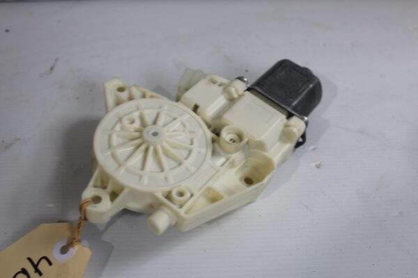 Mercedes Benz W204 W212 C E Class Rear Window Regulator Motor A2048200542