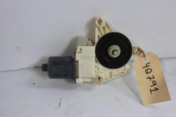 Mercedes Benz W212 E Class Left Window Regulator Motor A2129066802