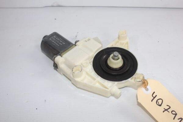 Mercedes Benz W212 E Class Left Window Regulator Motor A2129066802