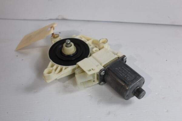 Mercedes Benz W212 E Class Left Window Regulator Motor A2129066802