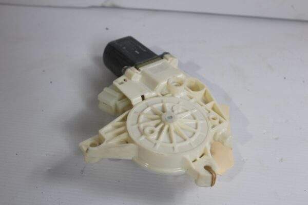 Mercedes Benz W212 E Class Left Window Regulator Motor A2129066802