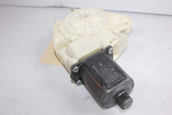 Mercedes Benz W212 E Class Left Window Regulator Motor A2129066802