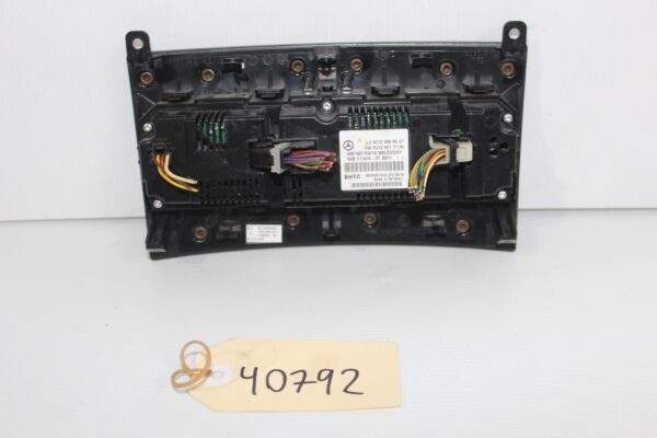 Mercedes Benz W212 E63 AC Climate Control Unit A2129006827