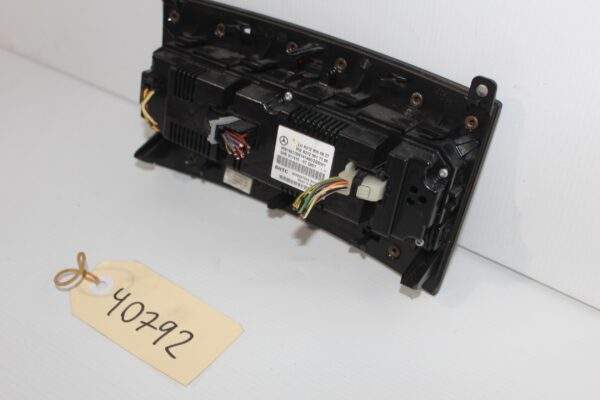Mercedes Benz W212 E63 AC Climate Control Unit A2129006827