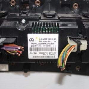 Mercedes Benz W212 E63 AC Climate Control Unit A2129006827 - Image 4