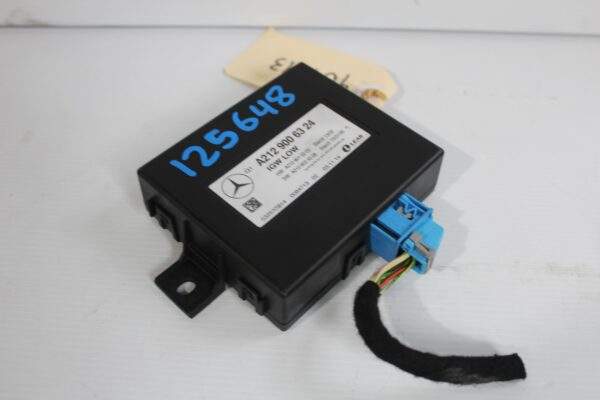 Mercedes Benz W212 E63 AMG Chassis Gateway Control Unit Module A2129006324