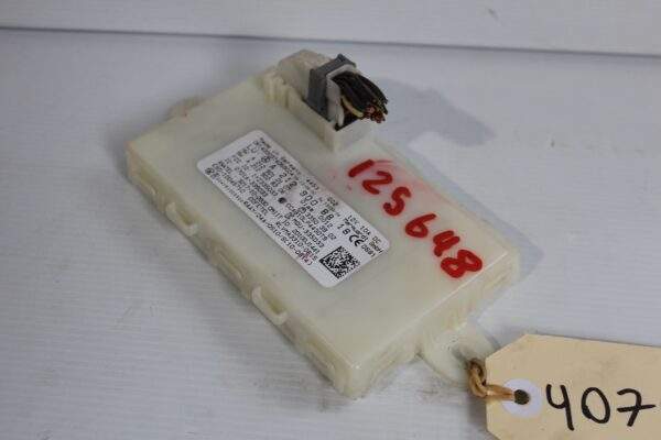 Mercedes Benz W212 E63 AMG Keyless Go Entry Control Unit A2129008818