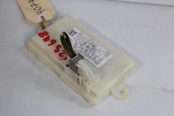 Mercedes Benz W212 E63 AMG Keyless Go Entry Control Unit A2129008818