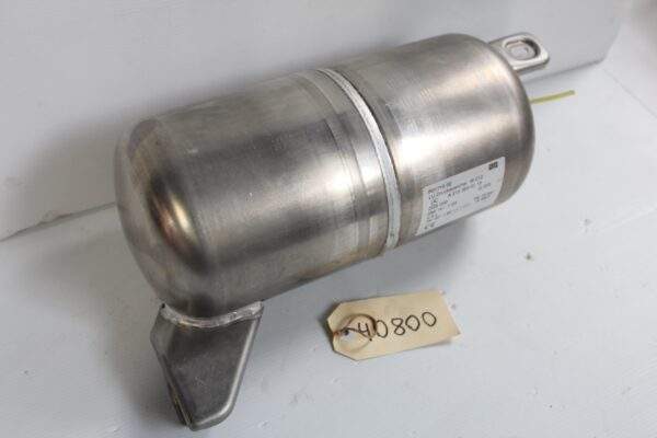 Mercedes Benz W212 E Class Air Suspension Pressure Reservoir Tank A2123200115