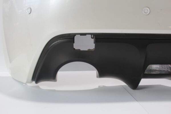 Toyota ZN6 86 / Subaru ZC6 BRZ Rear Bumper Bar WHITE 57704CA010