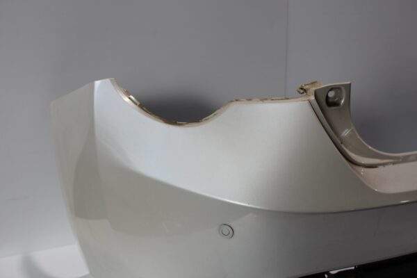 Toyota ZN6 86 / Subaru ZC6 BRZ Rear Bumper Bar WHITE 57704CA010