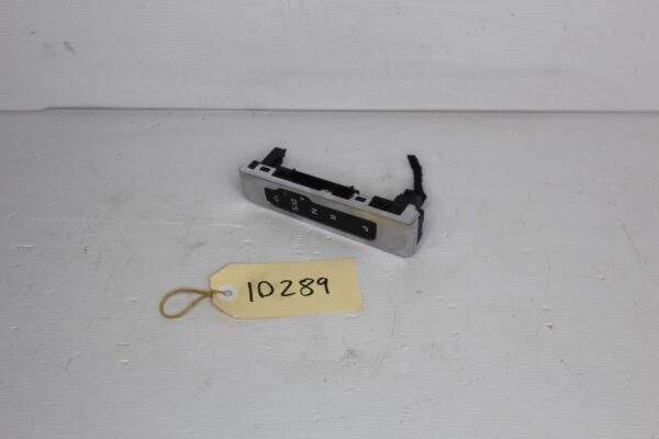 Audi 8V A3 S3 RS3 Gear Selector Display P R N D 8V2 713 463 A