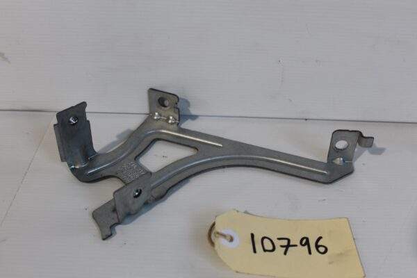 Audi 8V A3 S3 / Volkswagen Mk7 Golf Knee Airbag Bracket 5G0 880 506