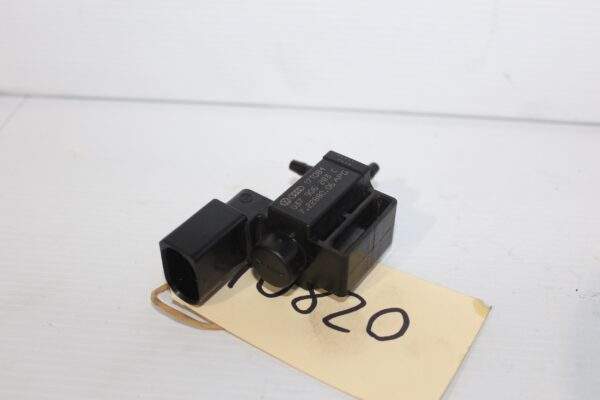 Audi Volkswagen Porsche Vac Vacuum Solenoid Valve 037 906 283 C