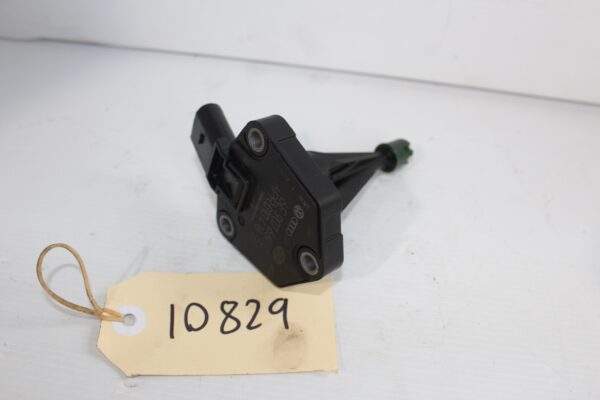 Volkswagen Audi Oil Level Sensor 06E 907 660 C