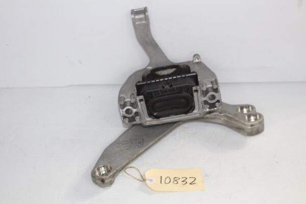 Audi RS3 RSQ3 Right Side Engine Mount Bracket 8V0 199 262 B