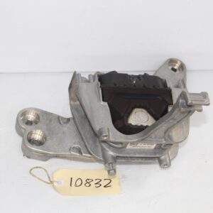 Audi RS3 RSQ3 Right Side Engine Mount Bracket 8V0 199 262 B - Image 9