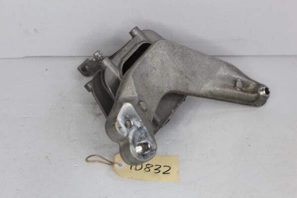 Audi RS3 RSQ3 Right Side Engine Mount Bracket 8V0 199 262 B