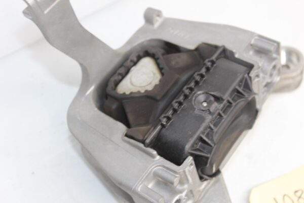 Audi RS3 RSQ3 Right Side Engine Mount Bracket 8V0 199 262 B