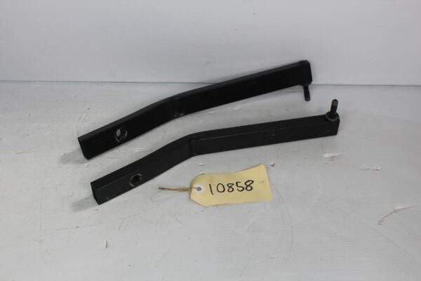 Audi A4 A5 S5 Radiator Core Support Mount 8K0805527A, 8K0805528A