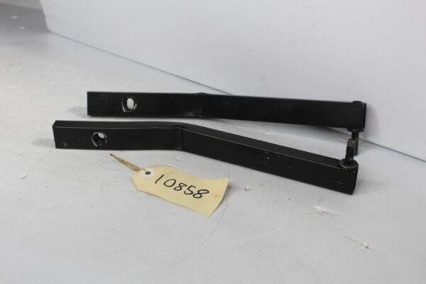 Audi A4 A5 S5 Radiator Core Support Mount 8K0805527A, 8K0805528A