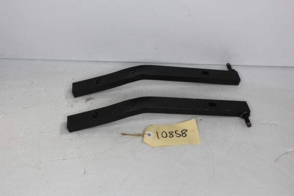Audi A4 A5 S5 Radiator Core Support Mount 8K0805527A, 8K0805528A