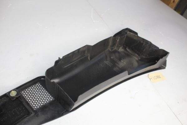 Audi 8K 8T A4 A5 S5 Scuttle Panel Wiper Cowl Trim 8K2 819 447
