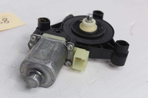 Audi 8V A3 S3 RS3 Front Window Motor Regulator 5Q0 959 802 C