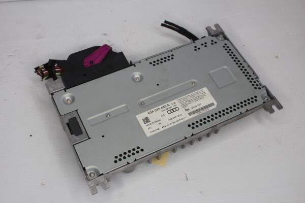 Audi RSQ3 Amplifier For Bose Sound System Speakers 83A 035 465 A