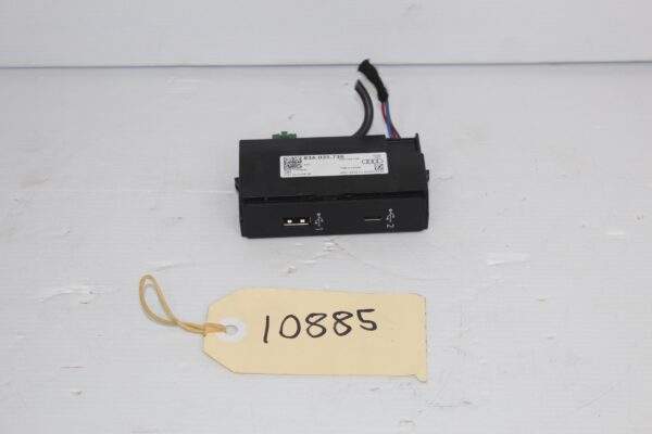 Audi F3 Q3 RSQ3 Dual USB Port Connection 83A 035 736
