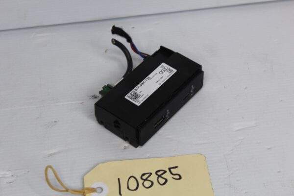 Audi F3 Q3 RSQ3 Dual USB Port Connection 83A 035 736