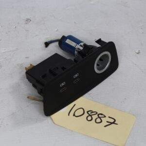 Audi F3 Q3 RSQ3 Rear USB Port Connection Hub Socket 83A 863 324 B - Image 7