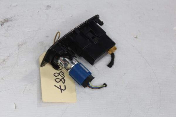 Audi F3 Q3 RSQ3 Rear USB Port Connection Hub Socket 83A 863 324 B