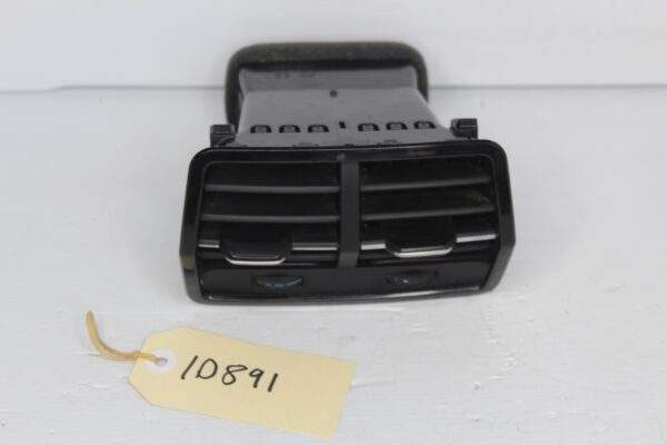 Audi F3 Q3 RSQ3 Rear Centre Air Vent 83A 819 203 A