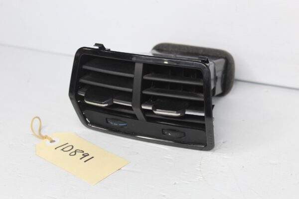 Audi F3 Q3 RSQ3 Rear Centre Air Vent 83A 819 203 A